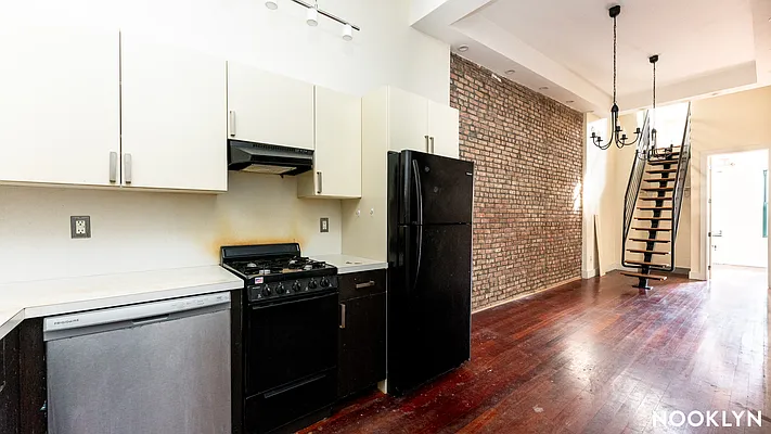 Rented by Nooklyn NYC LLC | media 10