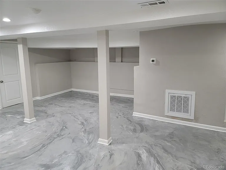 2834 Curtis St #3 — Photo 10
