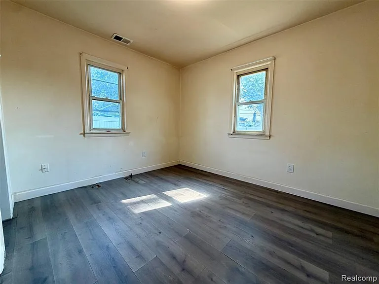 8044 Fremont St — Photo 7