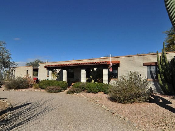 Circular Drive + Entrance