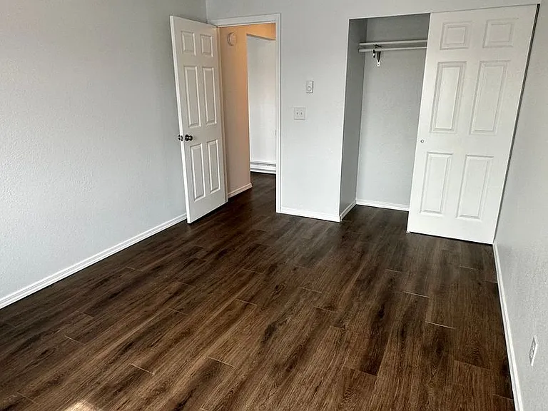 2328 Queen St #12 — Photo 12