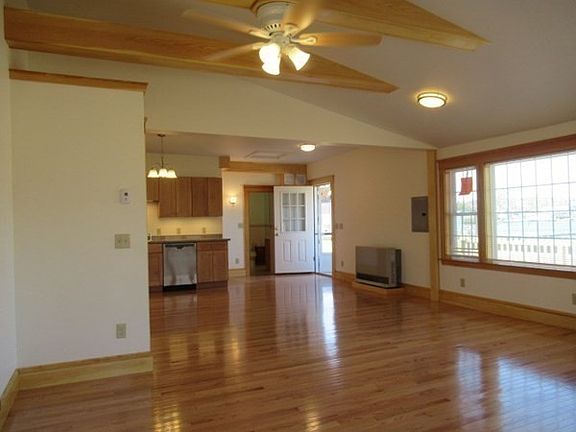 4th image of 16 Rocky Neck Ave #A