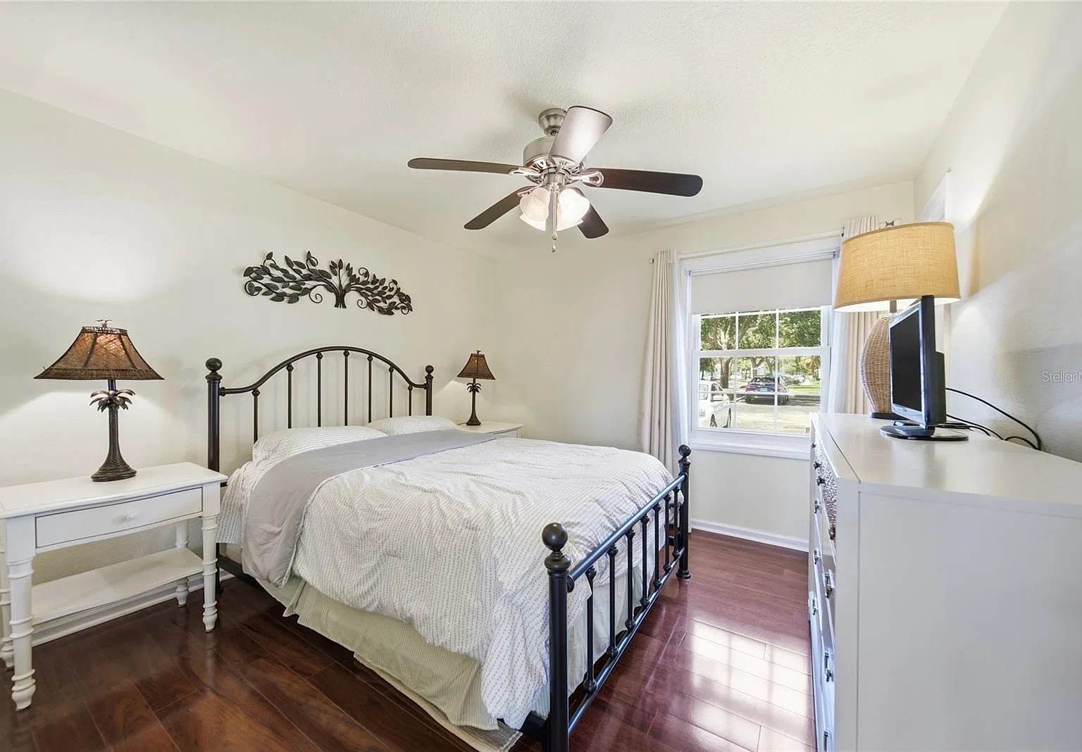1 bed, 1.0 bath, 562 sqft, $1,900 — Photo 4