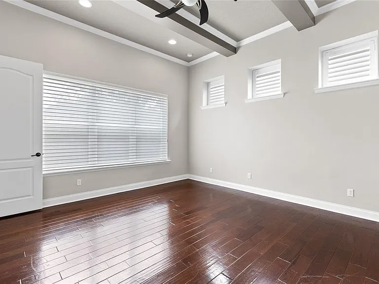 8631 Laureate Blvd — Photo 12