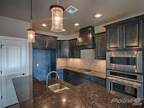 21168 Morning Song Dr., Edmond, OK 73012 - Metro First Realty - Josh Barnett - Two Structures Homes 