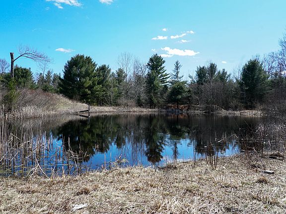 2nd image of 5840 Wildwood Rd