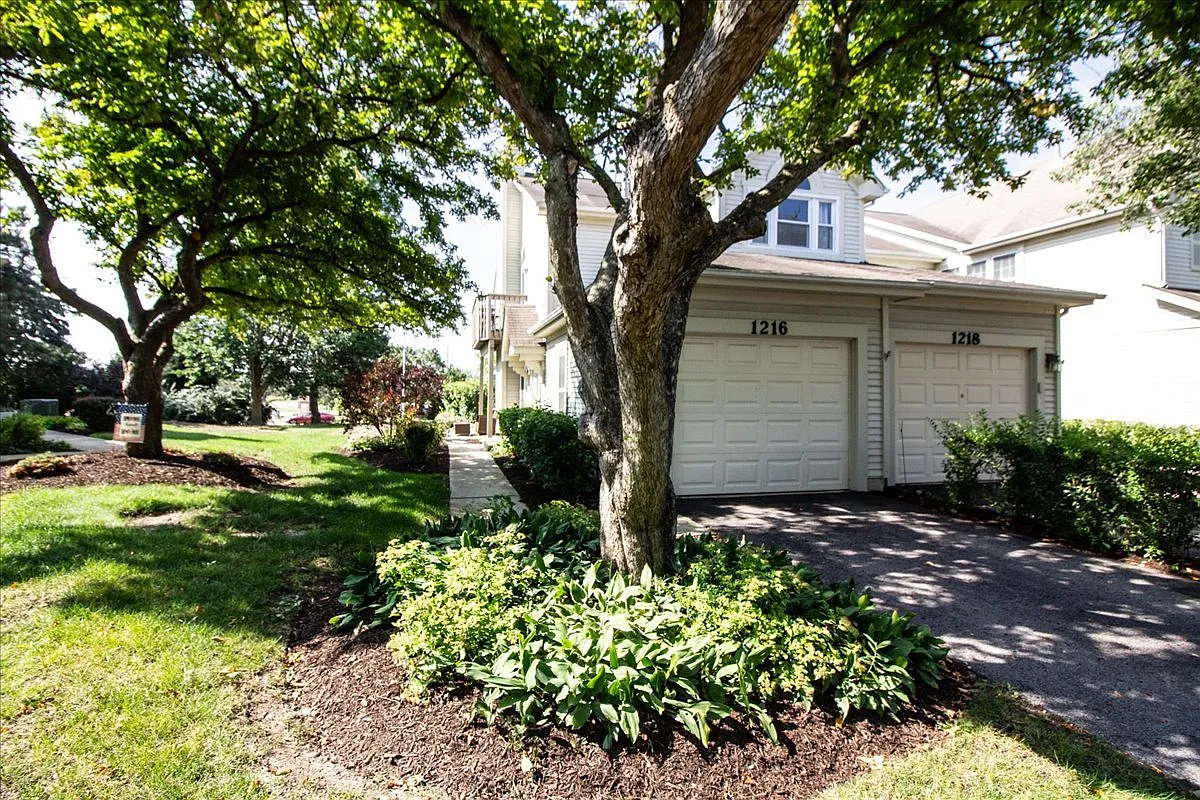 Building Photo - 1216 Tennyson Ln #1216