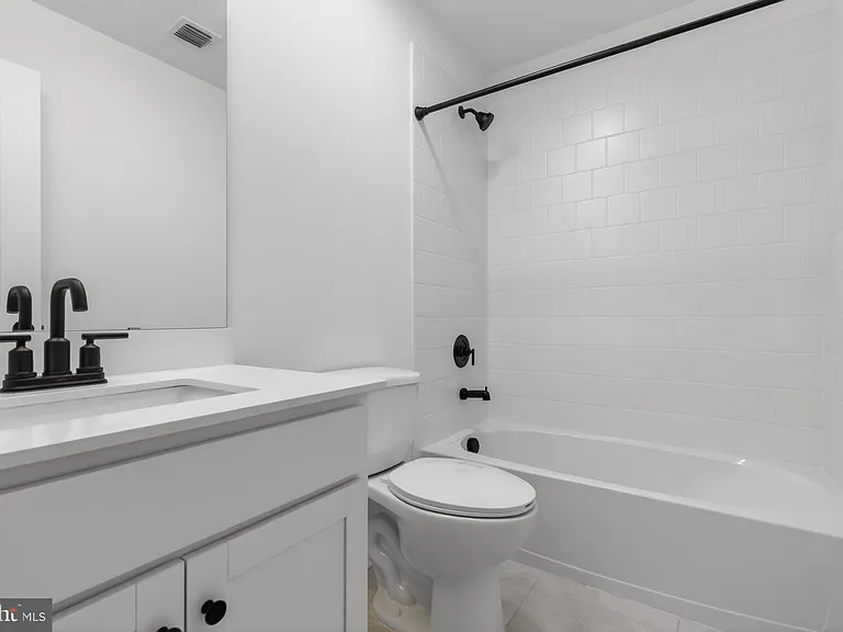 73 Basswood St — Photo 21