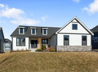 3606 Harmony Cir, Elgin, IL