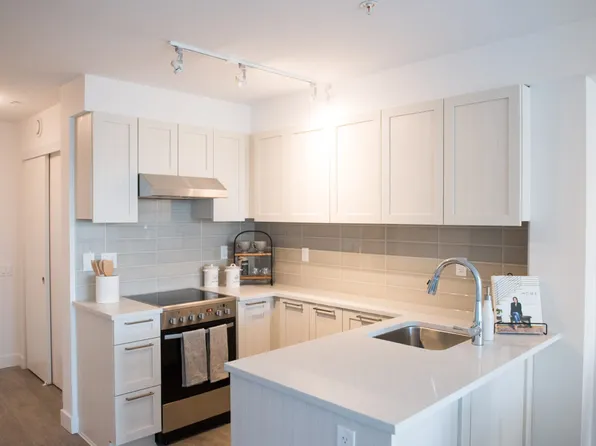 Spire Landing Apartments, 706 E 57th Ave, Vancouver, BC V5X 0J2