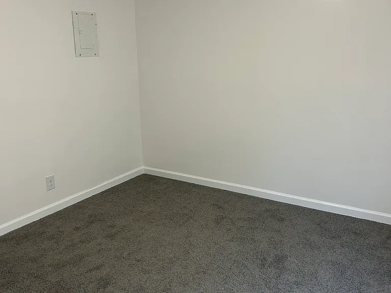 106 Howard Blvd #B — Photo 7