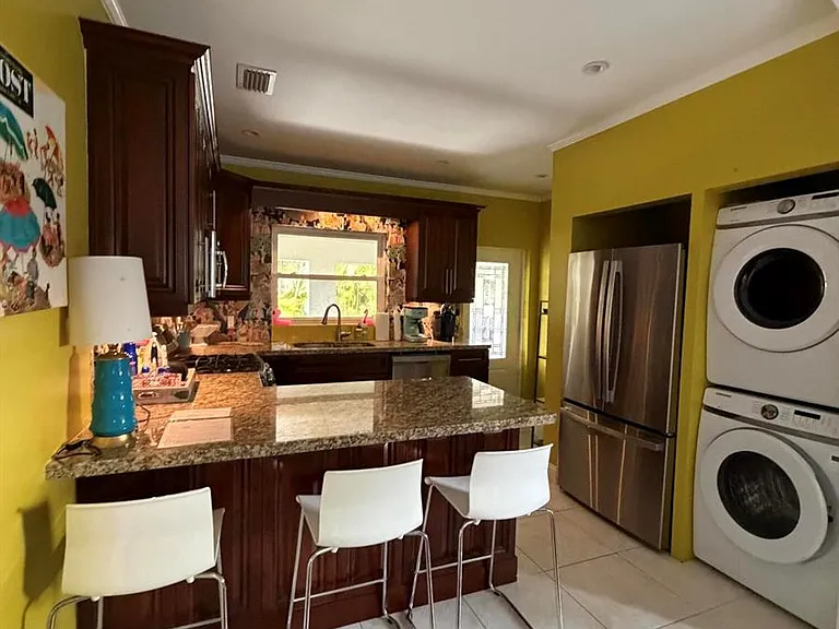 515 Ardmore Rd — Photo 23