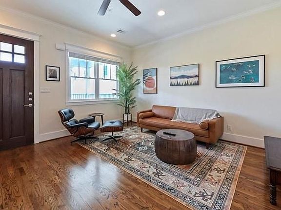 5th image of 214 Henry St Unit A