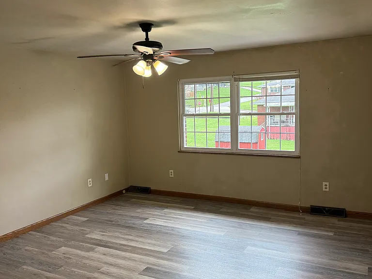 107 E North St #1 — Photo 8