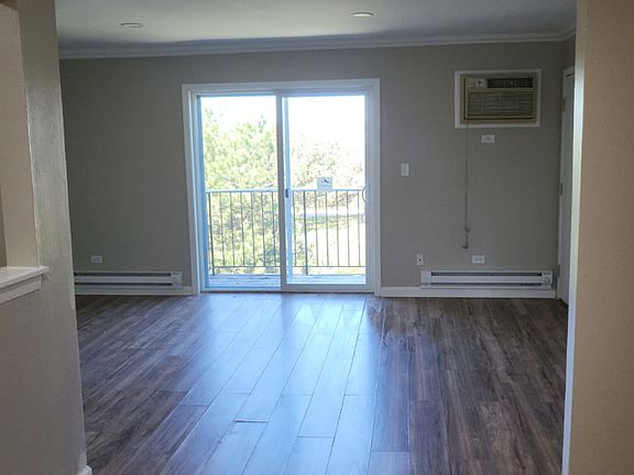 2nd image of 1516 Crimson Ln APT 3B