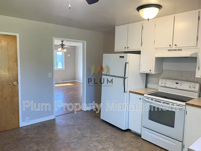 2318 S 10th St W — Photo 5