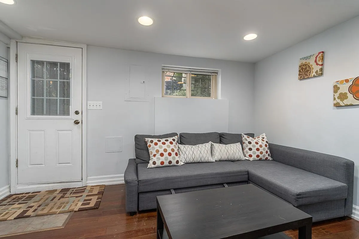 724 13th St SE — Photo 4