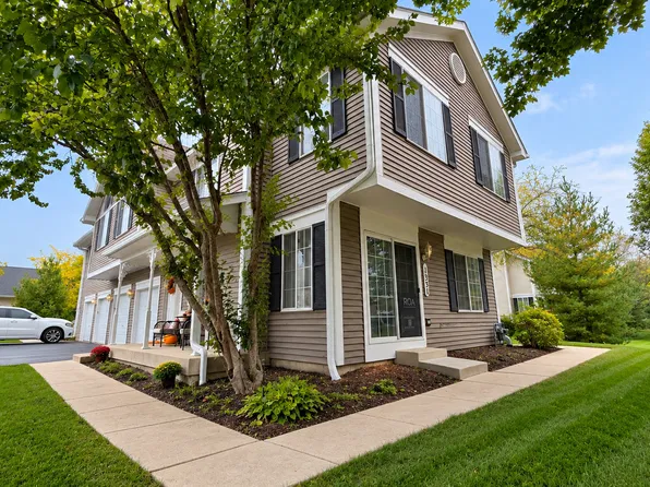 1331 Lowell Dr, South Elgin, IL 60177