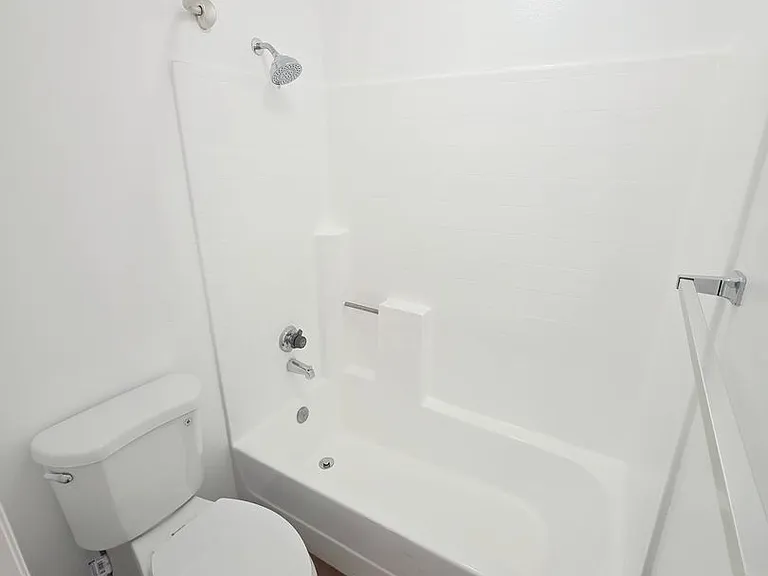 437 E. Cedar Ave — Photo 16