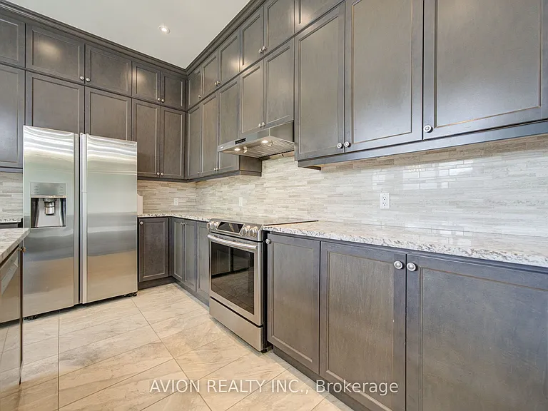 102 Joseph Hartman Cres — Photo 9