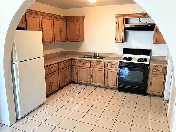 4th image of 6518 N 61st Dr