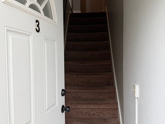 2nd image of 405 Budd St APT 3