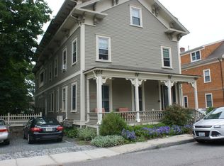 34 Mount Vernon St #4, Newport, RI 02840