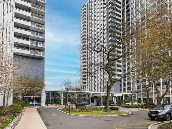 4250 N Marine Dr APT 1508, Chicago, IL 60613