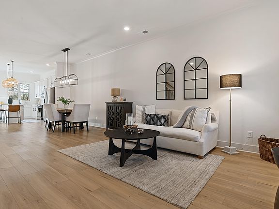 3rd image of 4842 Silas Ave