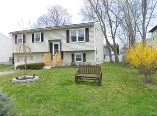 4 Denise Ct, Rensselaer, NY 12144