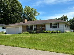 1629 Woodland Dr, Coshocton, OH 43812