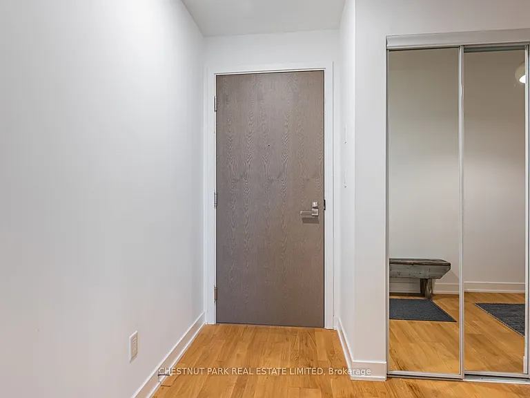 109 Ossington Ave #509 — Photo 2