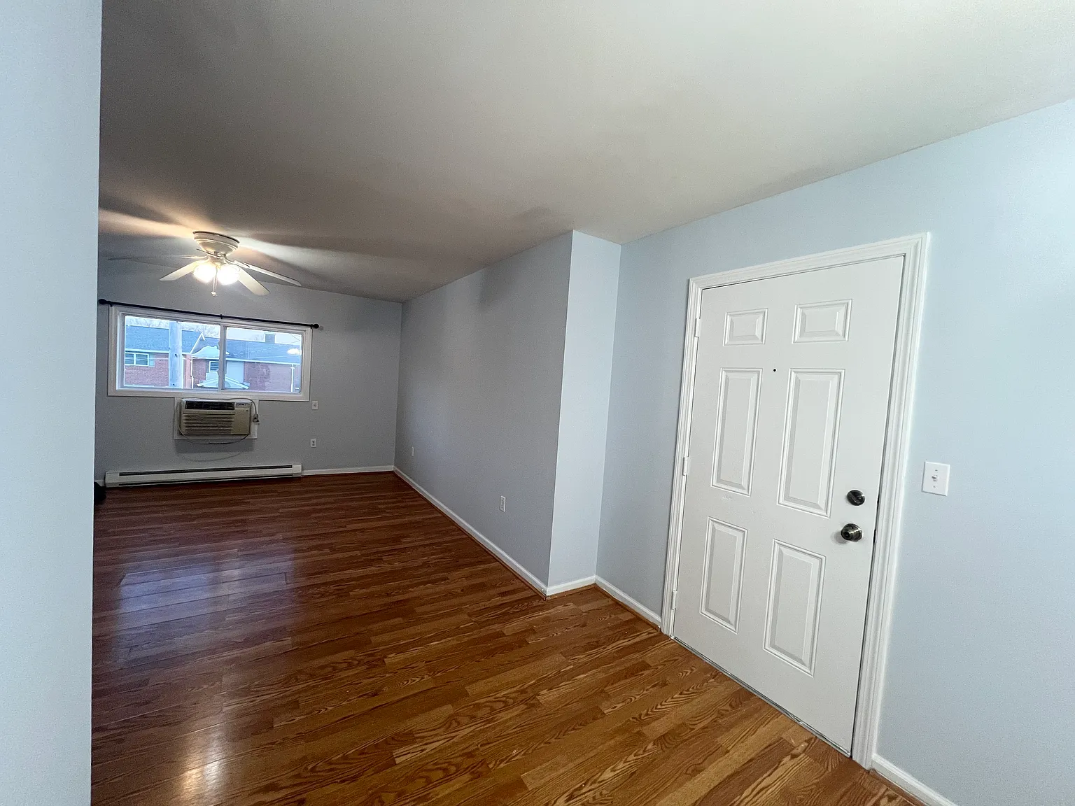 59 Glade St — Photo 4