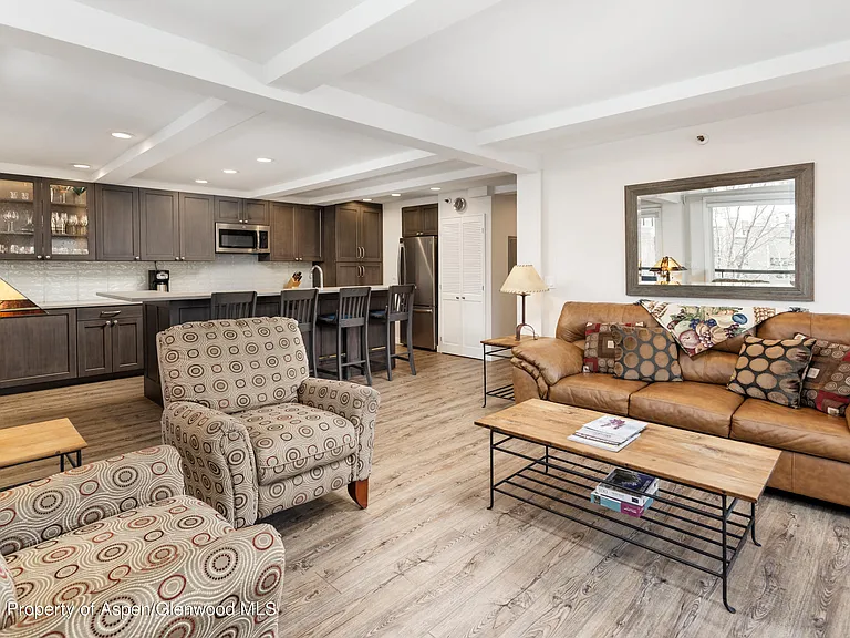 600 E Main St #310 — Photo 14