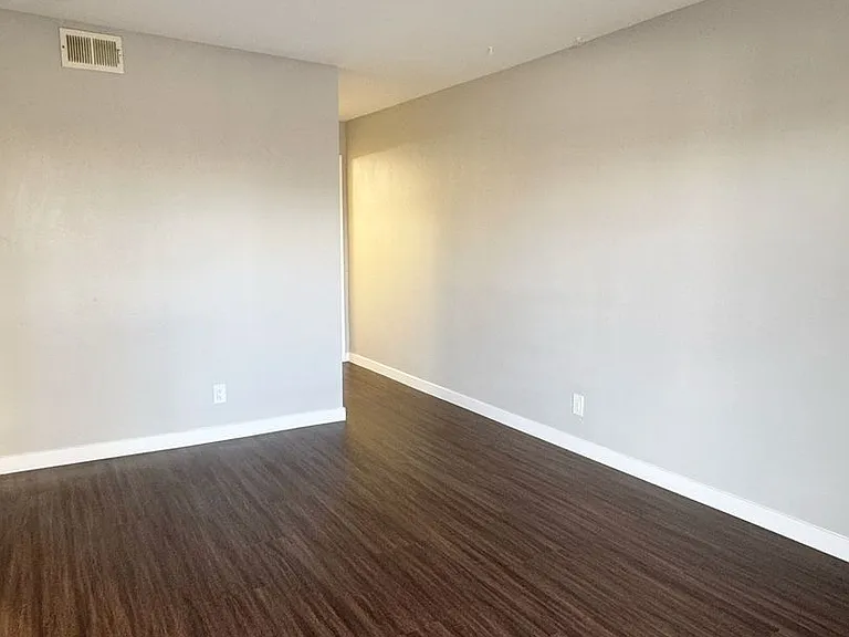 1200 Gaviota Ave #108 — Photo 12