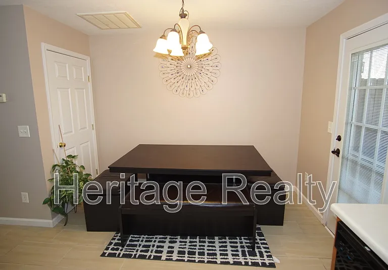 4820 Poplar Crest Way — Photo 6