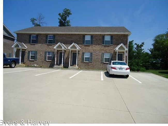 1st image of 813 Oak Arbor Ct APT 4