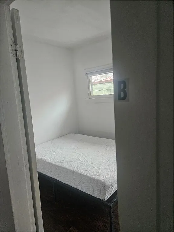 3 bed, 1.0 bath, 1117 sqft, $700 — Photo 2
