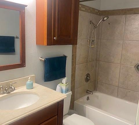 3rd image of 6800 Moselle Dr