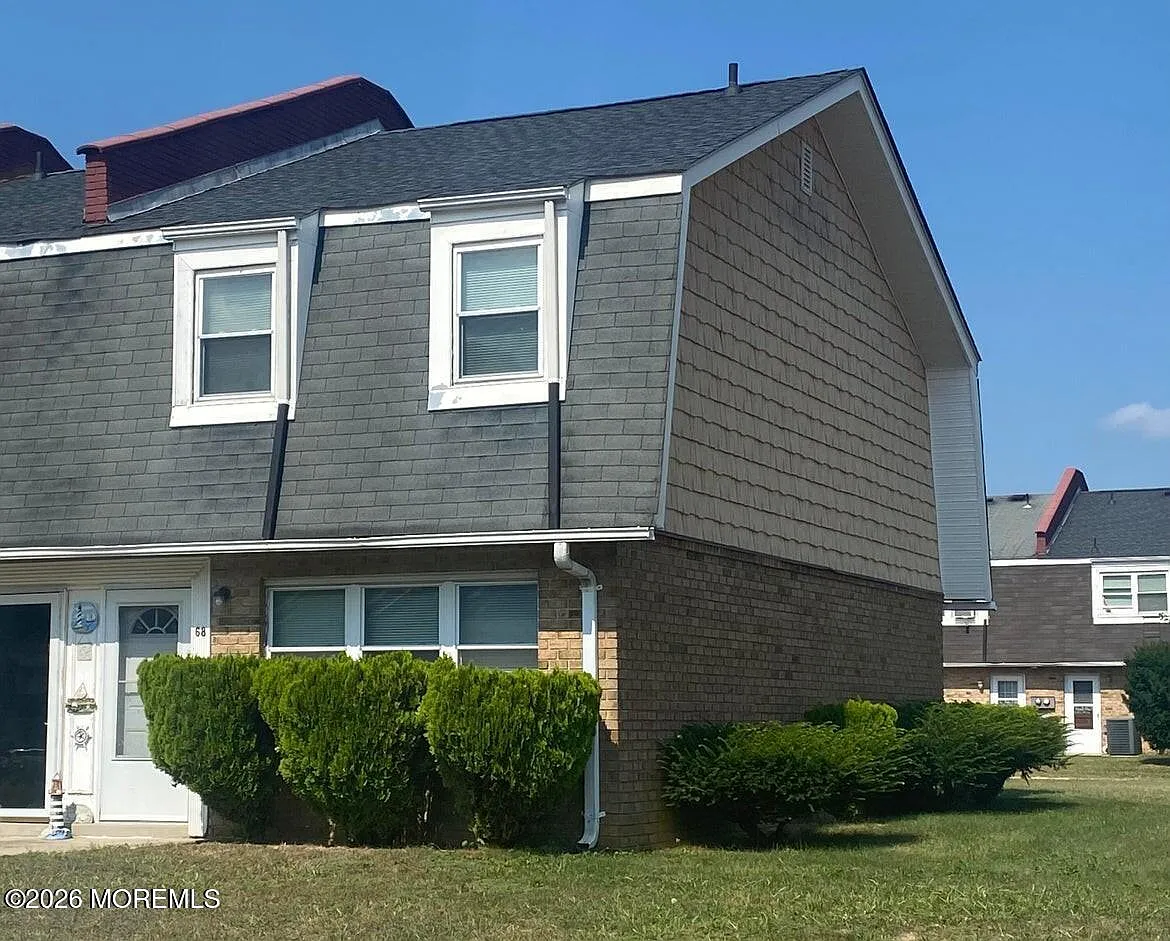 2 bed, 2.5 bath, 1120 sqft, $2,100 — Photo 1