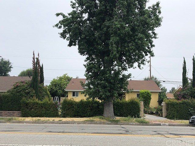 1st image of 9251 Woodley Ave