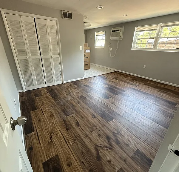 4134 Longshore Ave #3F — Photo 3