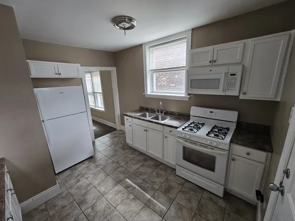 10718 S Avenue C Unit 3, Chicago, IL 60617