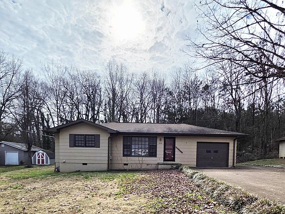 3rd image of 255 Canary Ave