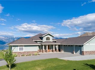112 Coyote Hill Rd, Chelan, WA 98816