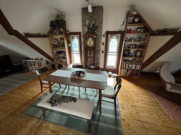 2nd image of 1610A N Jackson St #1
