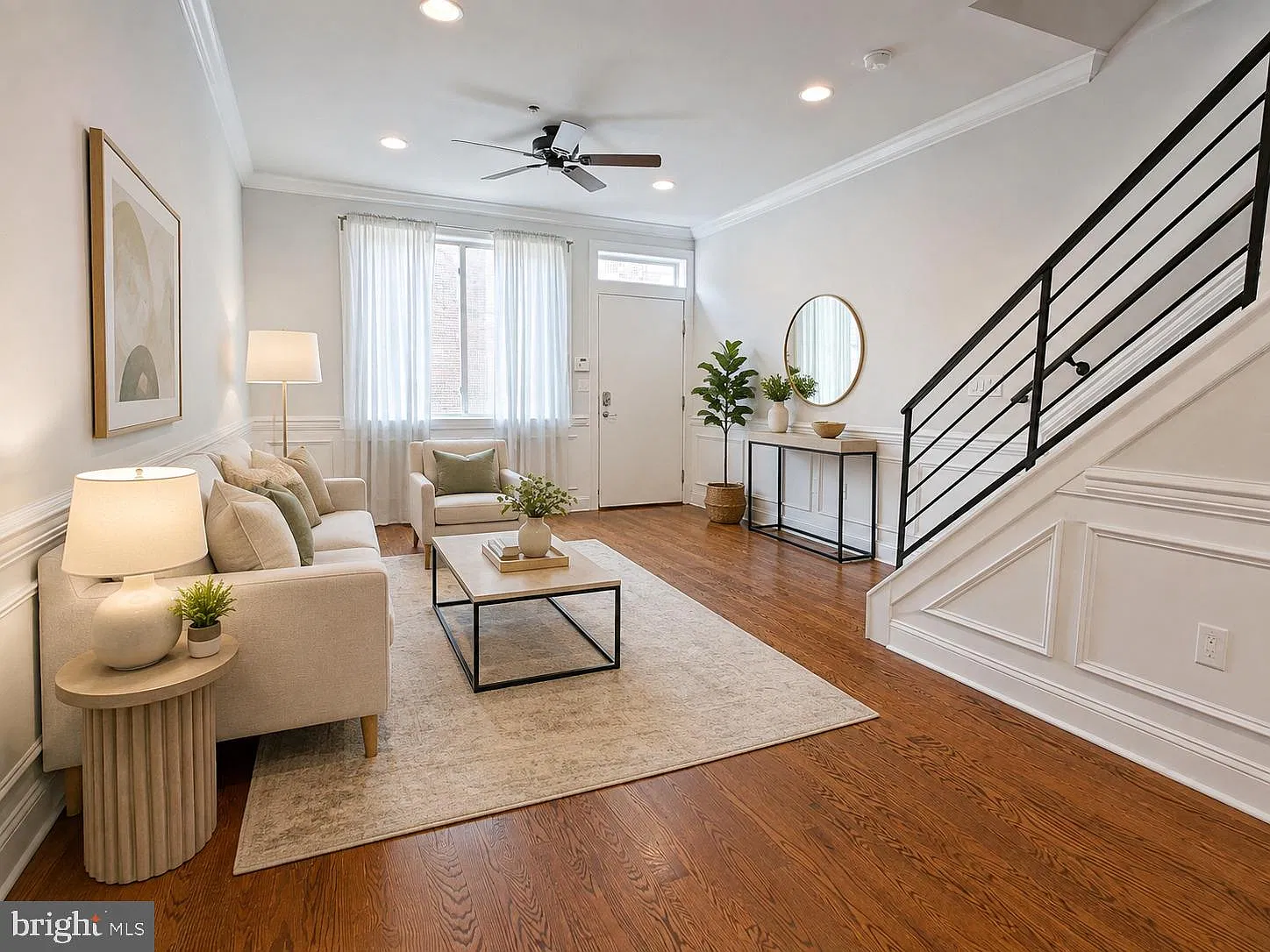 3 bed, 3.0 bath, 1656 sqft, $2,800 — Photo 2