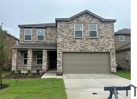 5 bed, 2520 sqft, $3,300 — Photo 2