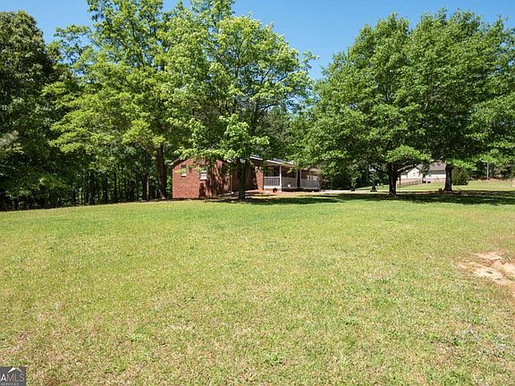 5th image of 1880 Holman Rd