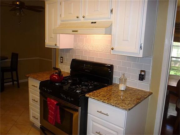 5th image of 16006 Parksley Dr